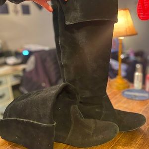 Gianni Bini black suede flat boots size 7